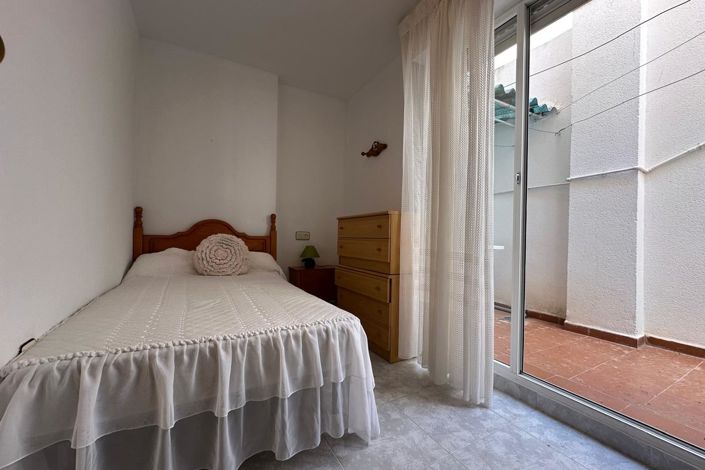 Image No.11-2 Bed Townhouse for sale