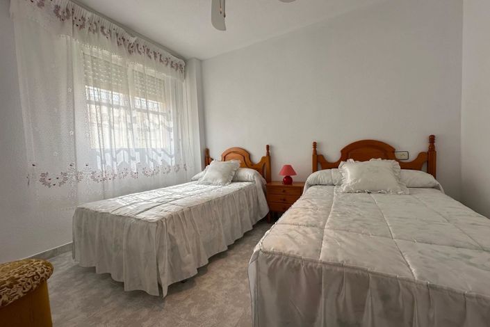 Image No.12-2 Bed Townhouse for sale