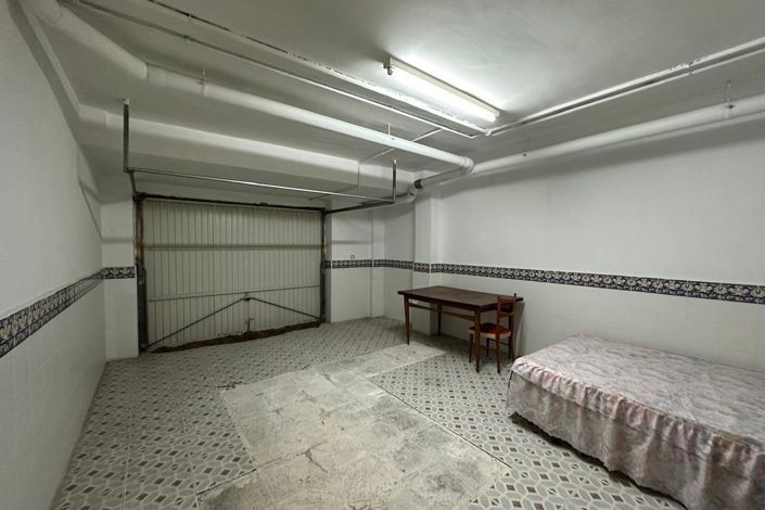 Image No.13-2 Bed Townhouse for sale