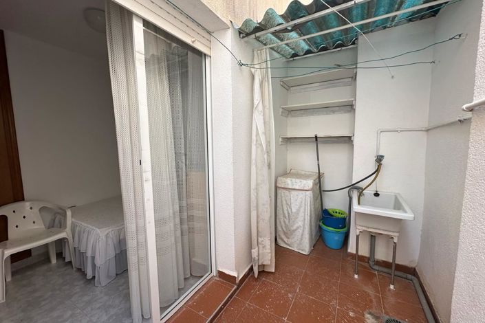 Image No.6-2 Bed Townhouse for sale