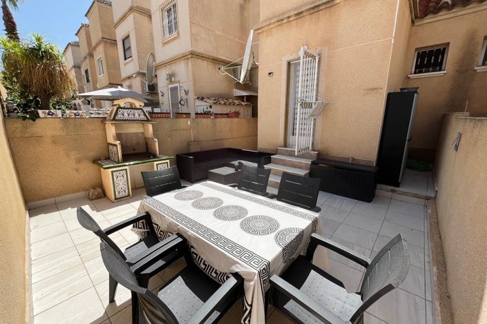 Image No.1-2 Bed Townhouse for sale