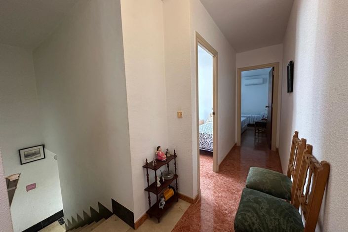 Image No.15-4 Bed Townhouse for sale