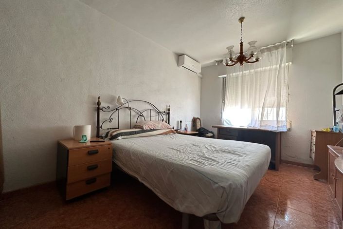 Image No.8-4 Bed Townhouse for sale