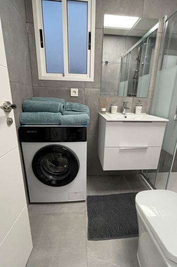 Image No.20-2 Bed Apartment for sale