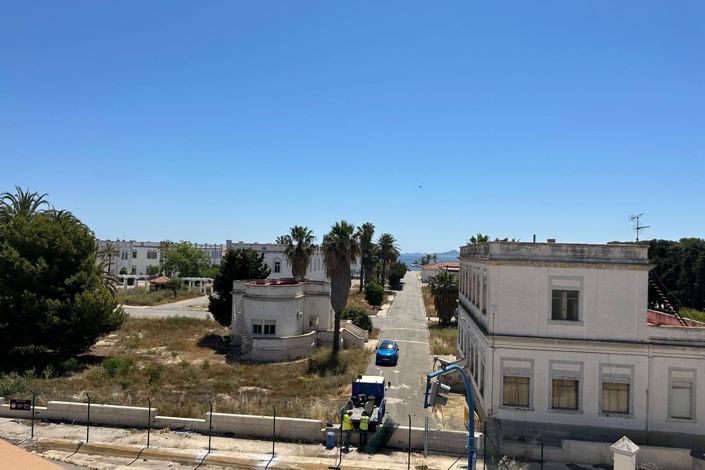 Image No.23-5 Bed Apartment for sale