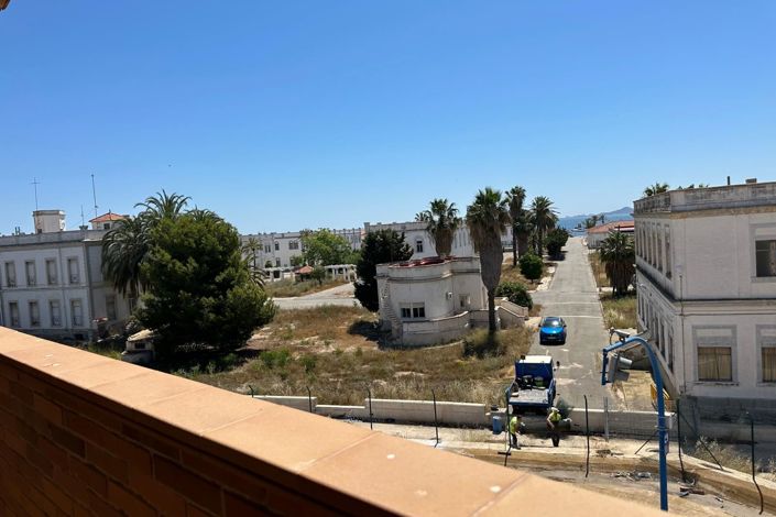 Image No.24-5 Bed Apartment for sale