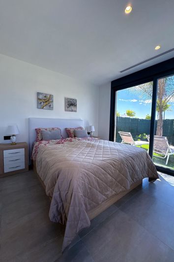 Image No.25-3 Bed Villa for sale