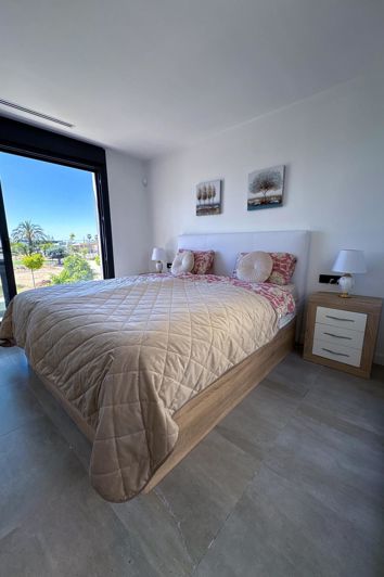 Image No.9-3 Bed Villa for sale