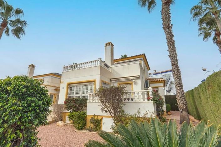 Image No.1-2 Bed Villa for sale