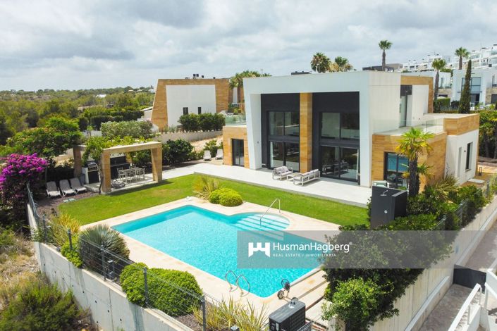 Image No.1-5 Bed Villa for sale