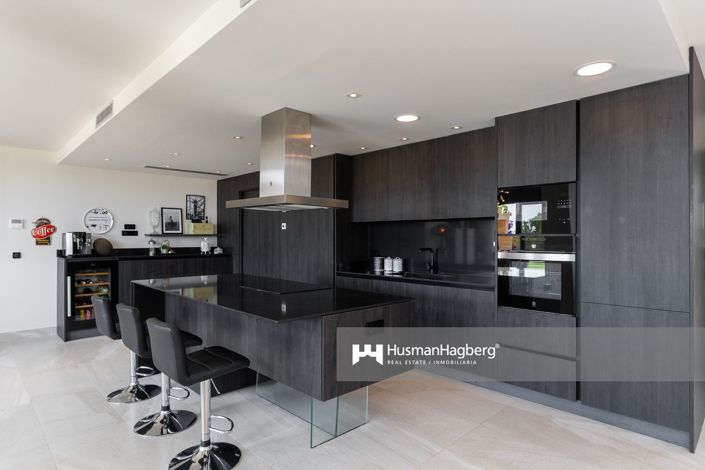 Image No.17-5 Bed Villa for sale