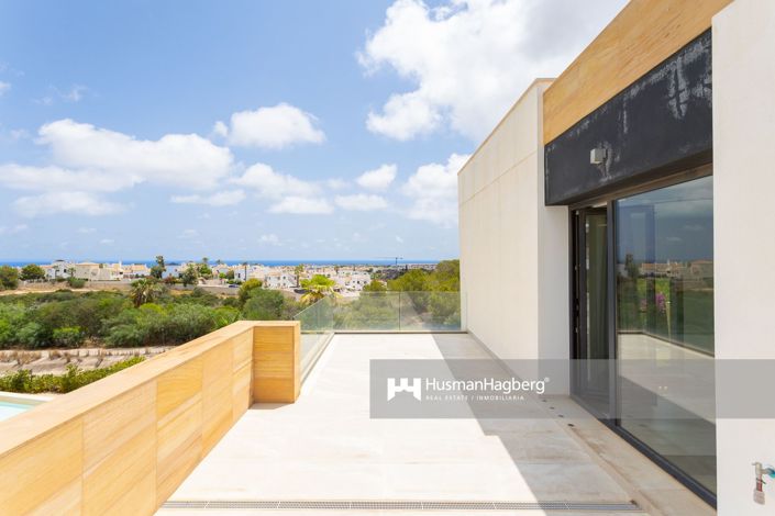 Image No.38-5 Bed Villa for sale