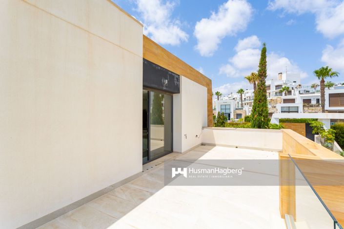 Image No.40-5 Bed Villa for sale