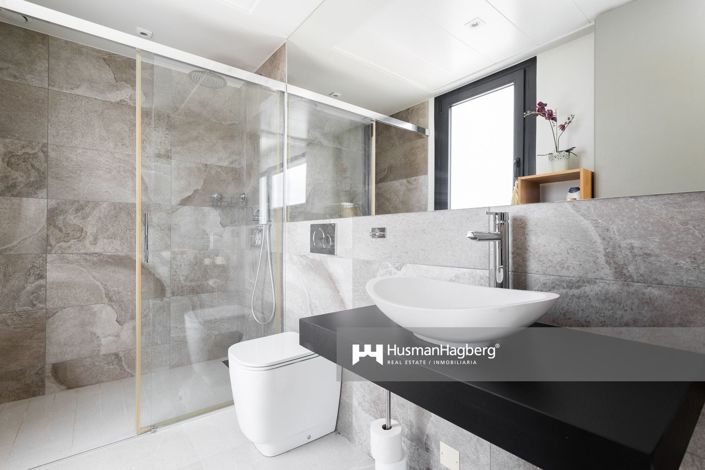 Image No.47-5 Bed Villa for sale