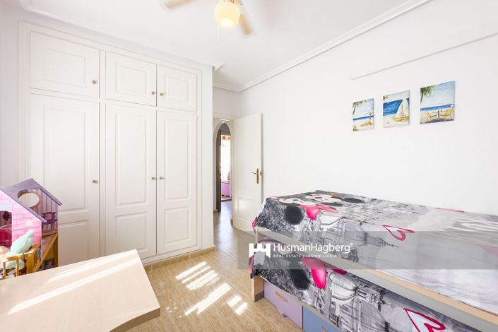 Image No.17-3 Bed Townhouse for sale