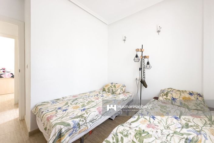 Image No.19-3 Bed Townhouse for sale