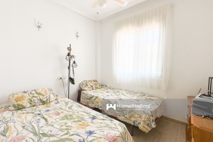 Image No.20-3 Bed Townhouse for sale