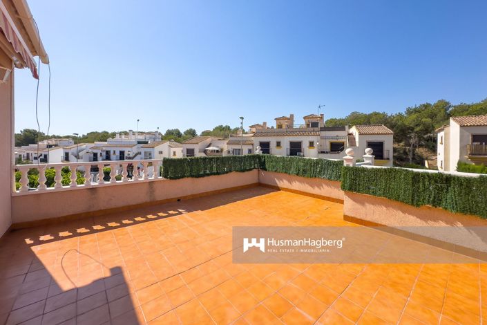 Image No.25-3 Bed Townhouse for sale