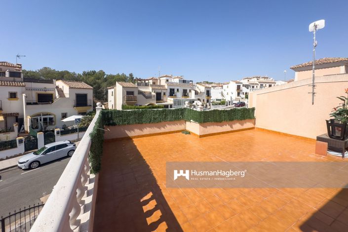 Image No.26-3 Bed Townhouse for sale