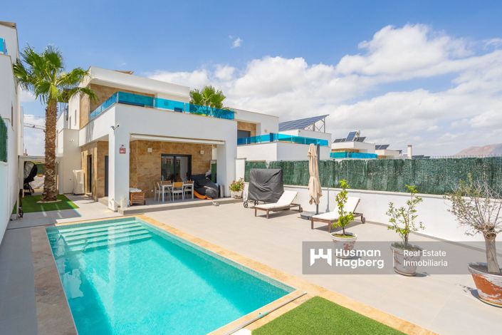 Image No.1-3 Bed Villa for sale