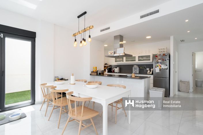 Image No.10-3 Bed Villa for sale