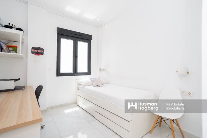 Image No.14-3 Bed Villa for sale