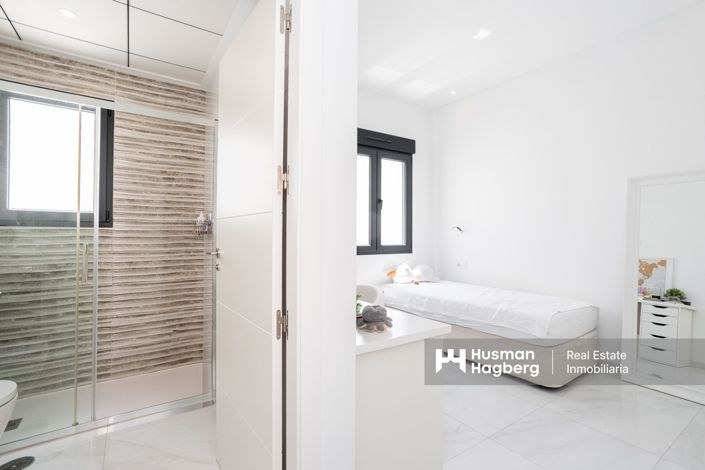 Image No.19-3 Bed Villa for sale