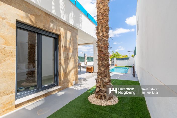 Image No.2-3 Bed Villa for sale