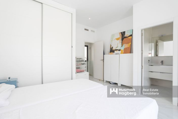 Image No.25-3 Bed Villa for sale