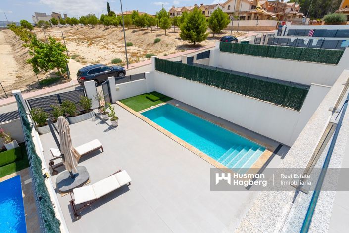 Image No.29-3 Bed Villa for sale