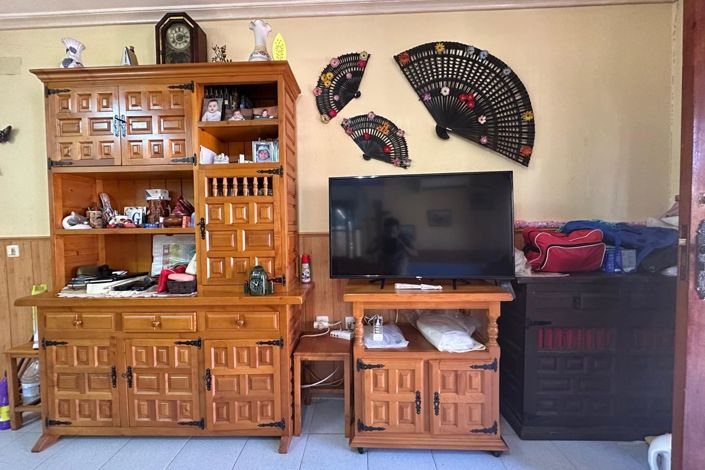 Image No.12-2 Bed Townhouse for sale