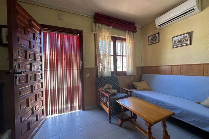 Image No.13-2 Bed Townhouse for sale