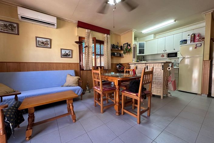 Image No.14-2 Bed Townhouse for sale