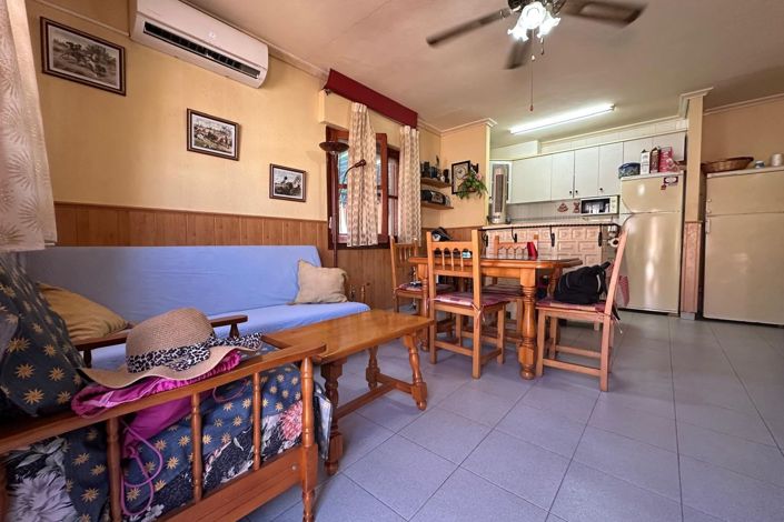 Image No.15-2 Bed Townhouse for sale