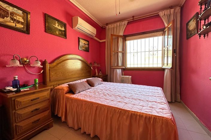 Image No.4-2 Bed Townhouse for sale