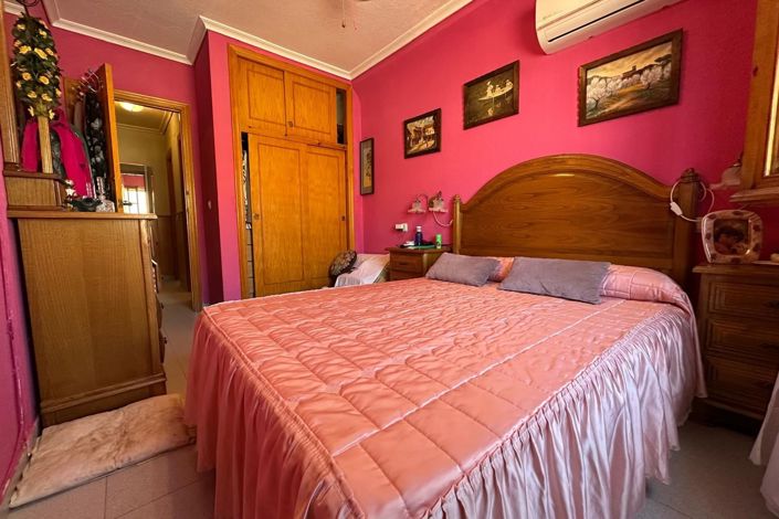 Image No.5-2 Bed Townhouse for sale