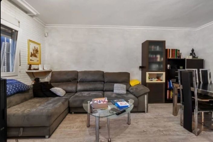 Image No.18-3 Bed Townhouse for sale