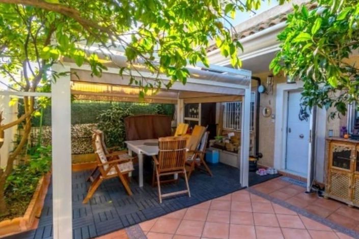 Image No.4-3 Bed Townhouse for sale