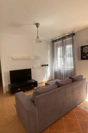 med5njbzd8358czm4f540-1880x2820