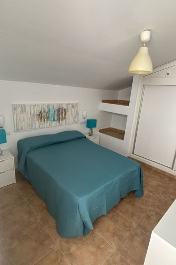 Image No.26-3 Bed Townhouse for sale