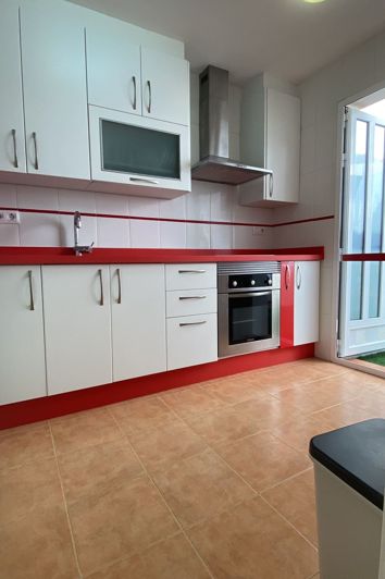 Image No.41-3 Bed Townhouse for sale