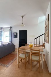 med5njbzd8358czm4dx4p-1880x2820