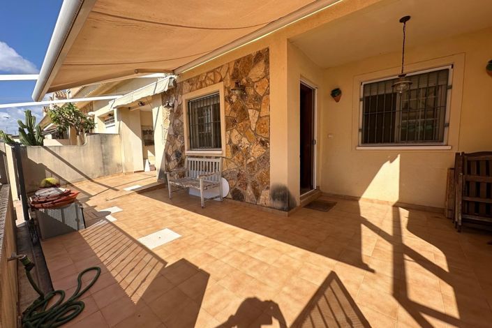 Image No.1-4 Bed Townhouse for sale