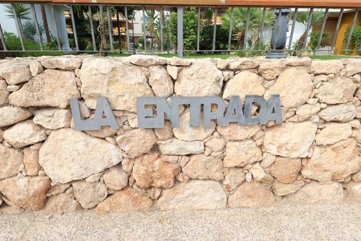 Image No.19-2 Bed Apartment for sale