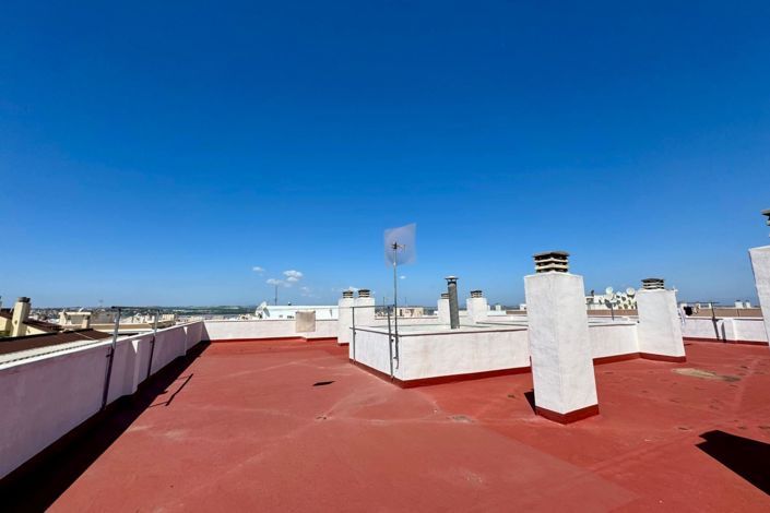 Image No.34-2 Bed Apartment for sale