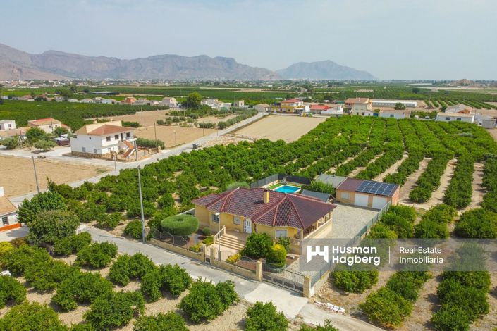 Image No.1-4 Bed Villa for sale