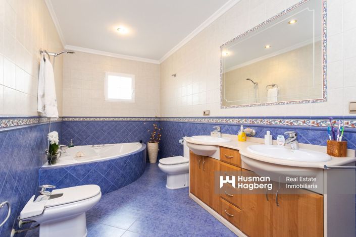 Image No.15-4 Bed Villa for sale