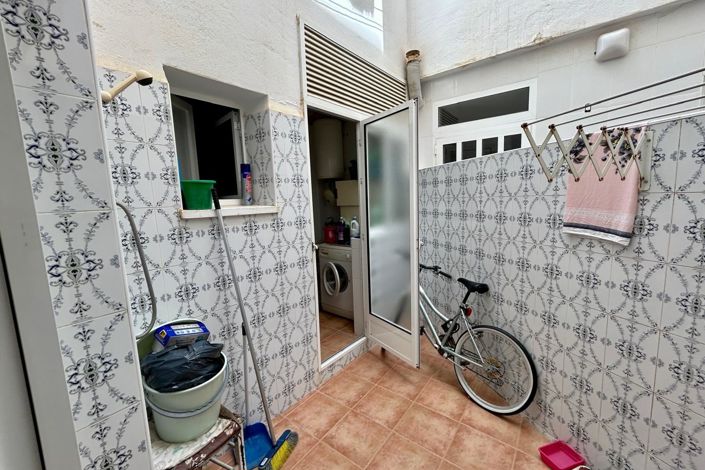 Image No.12-3 Bed Apartment for sale