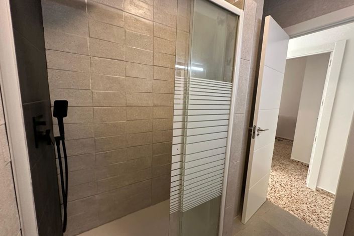 Image No.21-3 Bed Apartment for sale