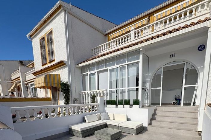 Image No.1-3 Bed Townhouse for sale